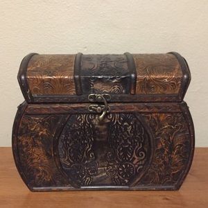 Decorative Trunk Style Storage Box